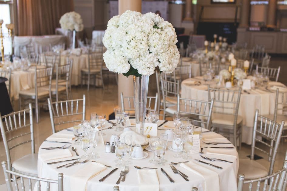 Wedding Etiquette Rules Every 2026 Guest Should Know