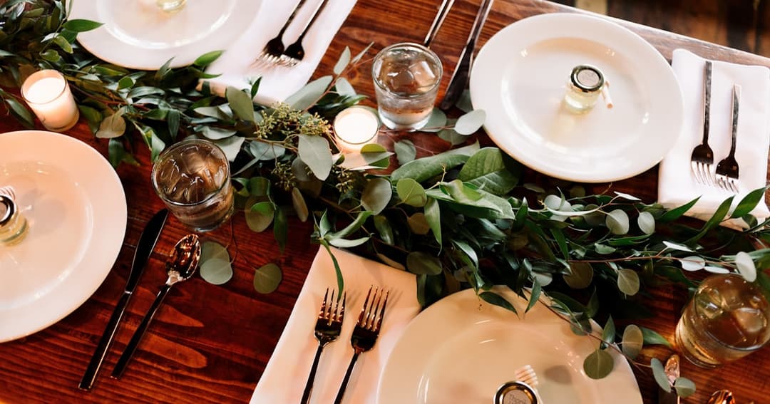Wedding Rehearsal Dinner Guide 2026: Etiquette, Costs, and Who Pays